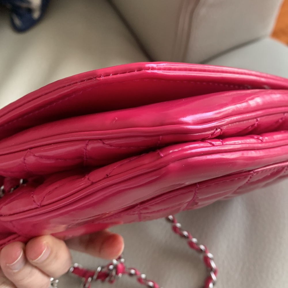 ✨HOST PICK✨CHANEL AUTH HOT PINK Patent Leather Bag - Picture 9 of 16